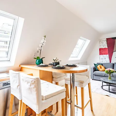 Trocadero Eiffel Cozy *